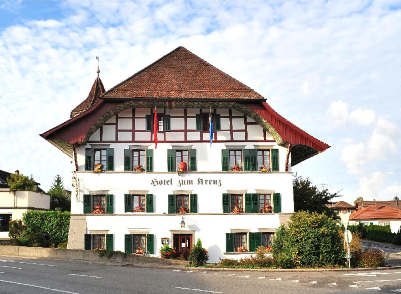 Hotel Zum Kreuz Suhr Екстериор снимка